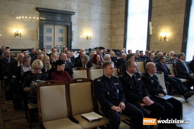 Zdjęcie w galerii na portalu naszwodzislaw.com: Rolniku! Trzymaj drób w kurniku! wiadomości z regionu