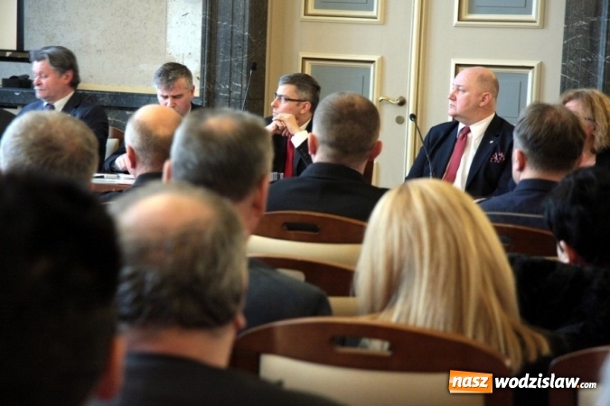 Zdjęcie w galerii na portalu naszwodzislaw.com: Rolniku! Trzymaj drób w kurniku! wiadomości z regionu