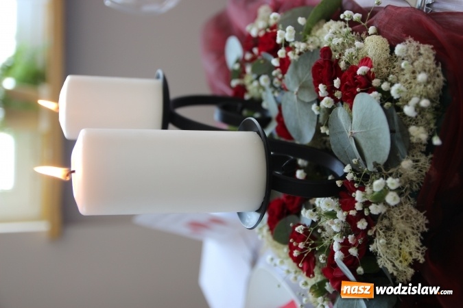 Zdjęcie w galerii na portalu naszwodzislaw.com: Magiczny stolik zakochanych. Konkurs kelnerski w ZSP numer 2 w Rydułtowach  wiadomości z regionu