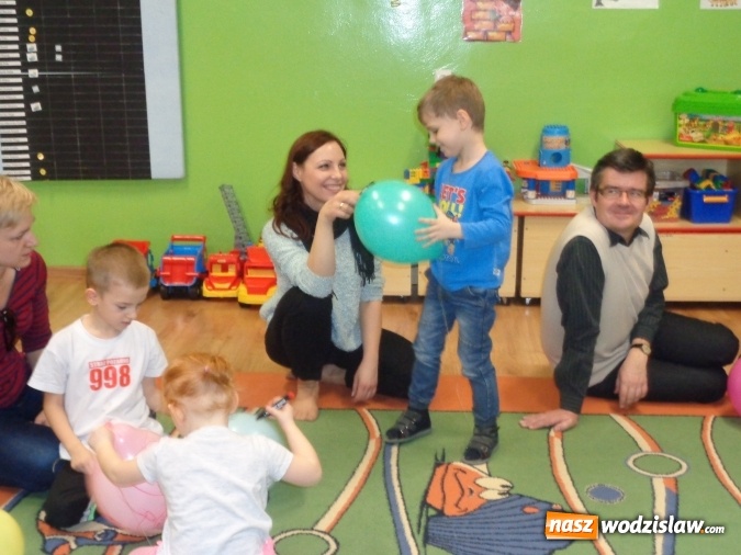 Zdjęcie w galerii na portalu naszwodzislaw.com: PP numer 18: kreatywny rodzic - kreatywne dziecko wiadomości z regionu