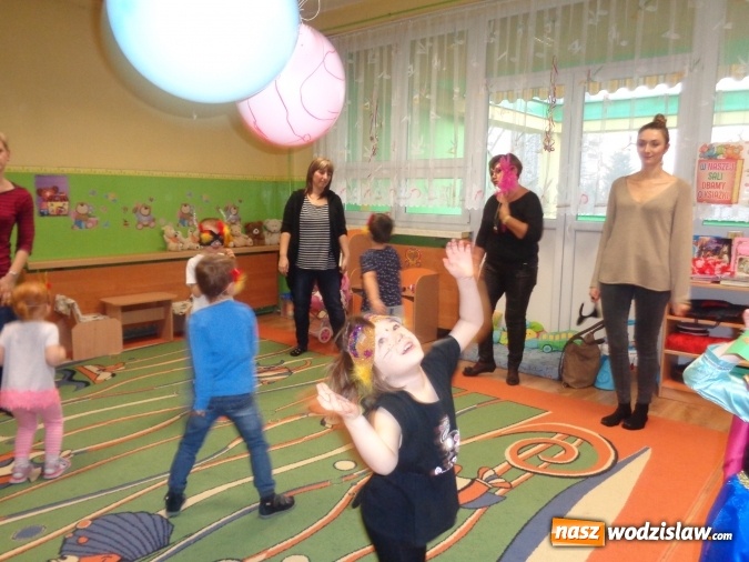 Zdjęcie w galerii na portalu naszwodzislaw.com: PP numer 18: kreatywny rodzic - kreatywne dziecko wiadomości z regionu