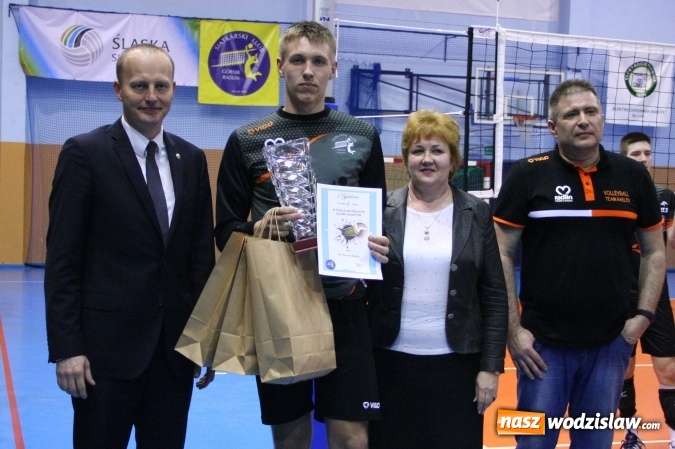Zdjęcie w galerii na portalu naszwodzislaw.com: Radlin: Turniej Finałowy Mistrzostw Śląska Kadetów w siatkówce za nami wiadomości z regionu