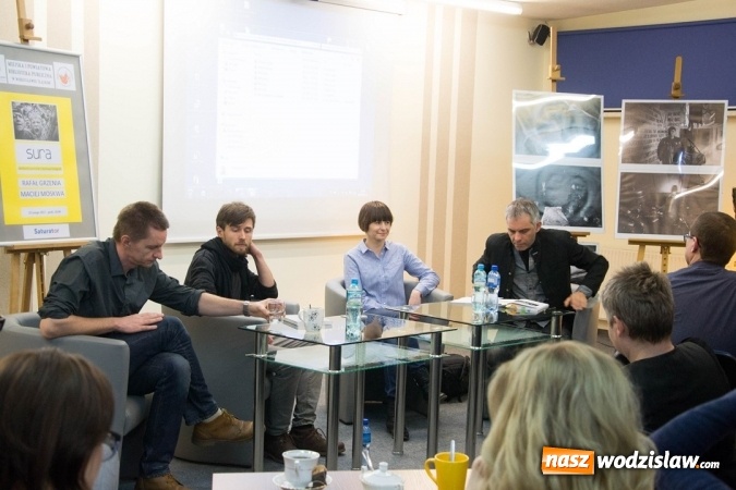 Zdjęcie w galerii na portalu naszwodzislaw.com: O syryjskiej rewolucji, wojnie i ludzkich marzeniach. Wyjątkowi goście w wodzisławskiej bibliotece wiadomości z regionu