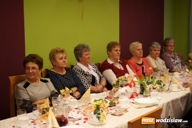 Zdjęcie w galerii na portalu naszwodzislaw.com: Tłusty Czwartek połączony z Dniem Kobiet Koła Gospodyń Wiejskich w Połomi wiadomości z regionu