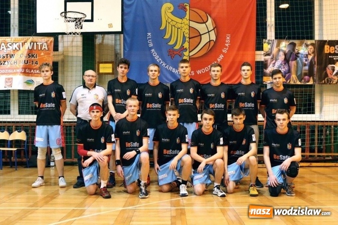 Zdjęcie w galerii na portalu naszwodzislaw.com: Doskonała druga połowa meczu koszykarzy MKS Wodzisław. Smyk Prudnik pokonany! wiadomości z regionu