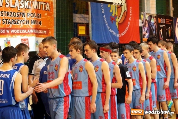 Zdjęcie w galerii na portalu naszwodzislaw.com: Doskonała druga połowa meczu koszykarzy MKS Wodzisław. Smyk Prudnik pokonany! wiadomości z regionu