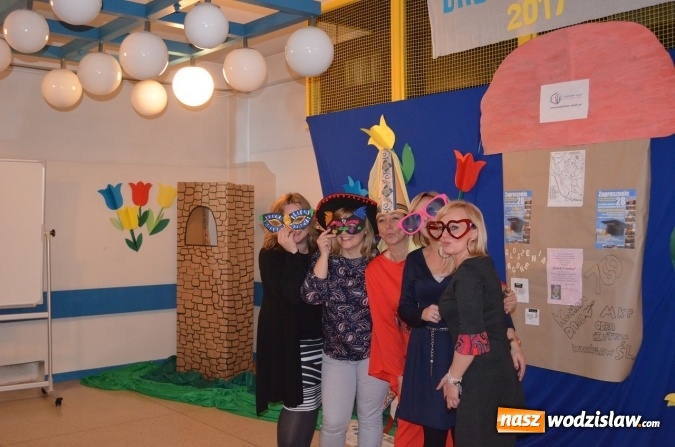 Zdjęcie w galerii na portalu naszwodzislaw.com: Babski Comber w Zespole Szkół nr 3 w Wodzisławiu Śląskim odbył się po raz drugi  wiadomości z regionu