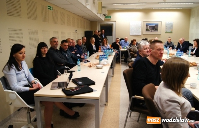 Zdjęcie w galerii na portalu naszwodzislaw.com: Czy numery 997, 998 i 999 przestaną wkrótce obowiązywać? wiadomości z regionu