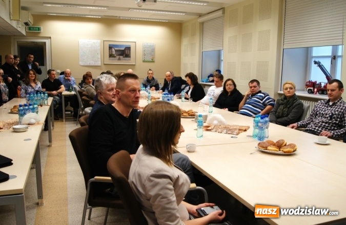 Zdjęcie w galerii na portalu naszwodzislaw.com: Czy numery 997, 998 i 999 przestaną wkrótce obowiązywać? wiadomości z regionu