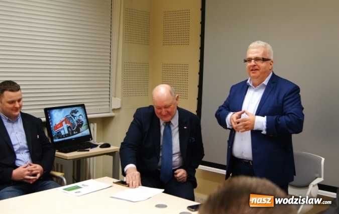 Zdjęcie w galerii na portalu naszwodzislaw.com: Czy numery 997, 998 i 999 przestaną wkrótce obowiązywać? wiadomości z regionu