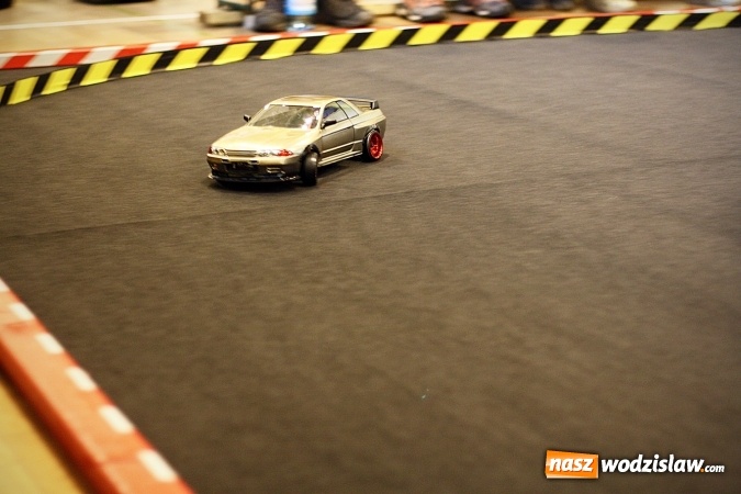 Zdjęcie w galerii na portalu naszwodzislaw.com: Ścigali się zdalnie sterowanymi samochodami wiadomości z regionu