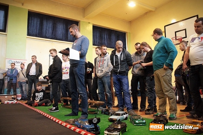 Zdjęcie w galerii na portalu naszwodzislaw.com: Ścigali się zdalnie sterowanymi samochodami wiadomości z regionu