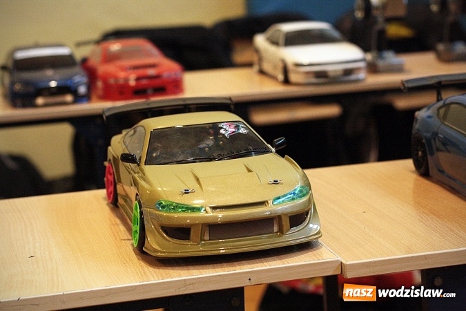 Zdjęcie w galerii na portalu naszwodzislaw.com: Ścigali się zdalnie sterowanymi samochodami wiadomości z regionu