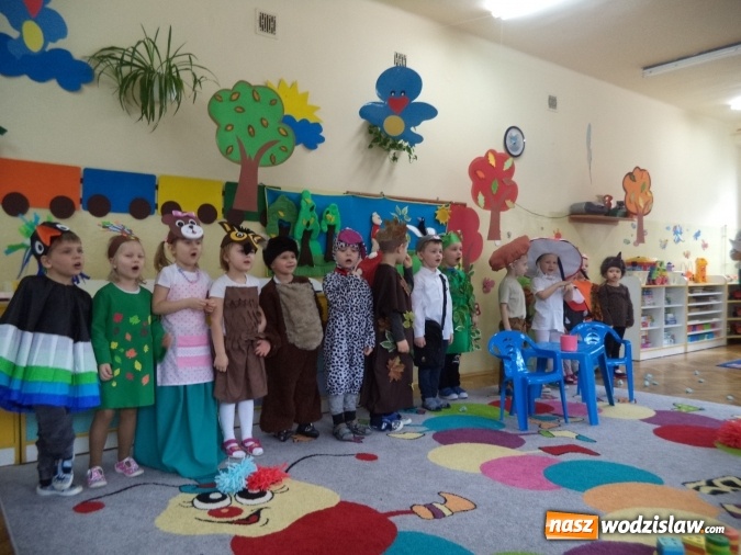 Zdjęcie w galerii na portalu naszwodzislaw.com: Pszów: spóźniony dzień babci i dziadka w przedszkolu nr 2  wiadomości z regionu