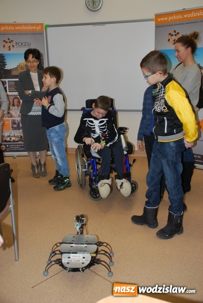 Zdjęcie w galerii na portalu naszwodzislaw.com: Uczniowie z ZPSWR w Wodzisławiu Śląskim zapoznawali się z zasadą druku 3D wiadomości z regionu