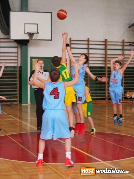 Zdjęcie w galerii na portalu naszwodzislaw.com: Dwa zwycięstwa najmłodszych koszykarzy MKS Wodzisław w turnieju o Pucharu Śląska w mini - koszykówce wiadomości z regionu