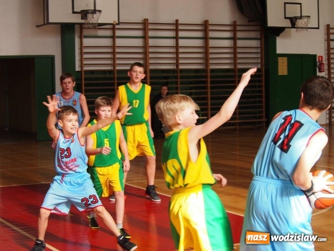 Zdjęcie w galerii na portalu naszwodzislaw.com: Dwa zwycięstwa najmłodszych koszykarzy MKS Wodzisław w turnieju o Pucharu Śląska w mini - koszykówce wiadomości z regionu