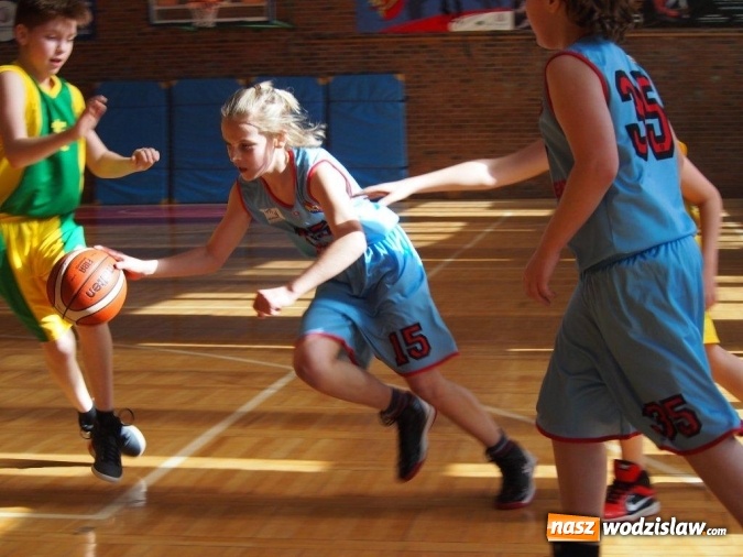 Zdjęcie w galerii na portalu naszwodzislaw.com: Dwa zwycięstwa najmłodszych koszykarzy MKS Wodzisław w turnieju o Pucharu Śląska w mini - koszykówce wiadomości z regionu