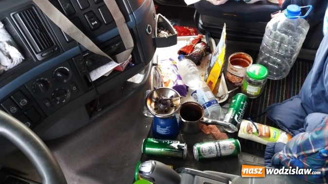 Zdjęcie w galerii na portalu naszwodzislaw.com: Świeżo upieczony serbski kierowca uczcił przyjazd do Polski butelką wódki  wiadomości z regionu