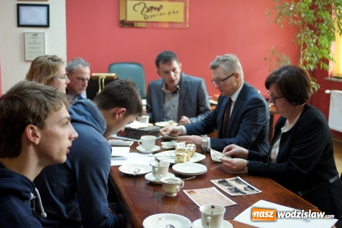 Zdjęcie w galerii na portalu naszwodzislaw.com: Holendrzy szukają w Mszanie rodziny swojej prababci wiadomości z regionu