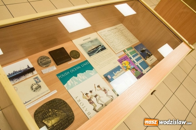 Zdjęcie w galerii na portalu naszwodzislaw.com: Historia statku MS Batory, czyli otwarcie wystawy w Rydułtowskim Centrum Kultury wiadomości z regionu