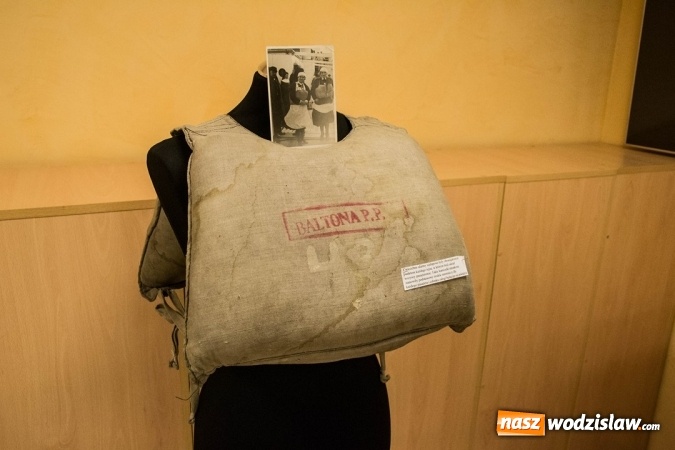 Zdjęcie w galerii na portalu naszwodzislaw.com: Historia statku MS Batory, czyli otwarcie wystawy w Rydułtowskim Centrum Kultury wiadomości z regionu