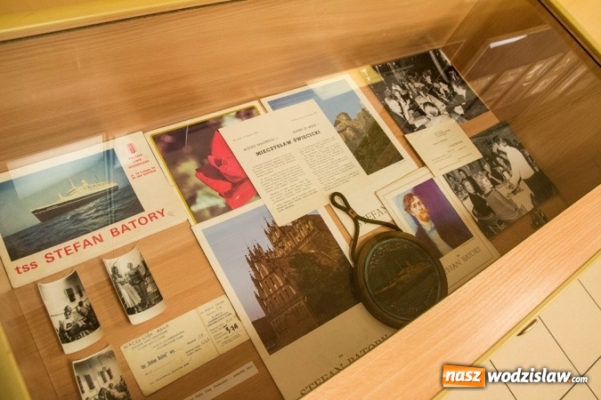 Zdjęcie w galerii na portalu naszwodzislaw.com: Historia statku MS Batory, czyli otwarcie wystawy w Rydułtowskim Centrum Kultury wiadomości z regionu
