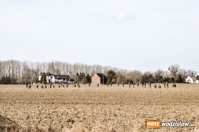 Zdjęcie w galerii na portalu naszwodzislaw.com: Polska armia ćwiczy w starych Nieboczowach wiadomości z regionu