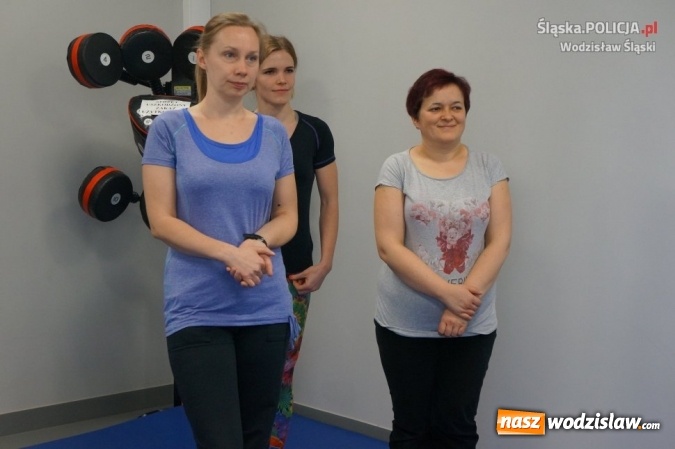 Zdjęcie w galerii na portalu naszwodzislaw.com: Kurs samoobrony i zawody strzeleckie. Za nami Dzień Kobiet w wodzisławskiej komendzie  wiadomości z regionu