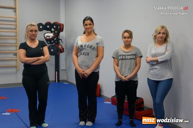 Zdjęcie w galerii na portalu naszwodzislaw.com: Kurs samoobrony i zawody strzeleckie. Za nami Dzień Kobiet w wodzisławskiej komendzie  wiadomości z regionu