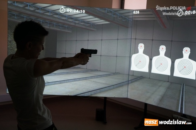 Zdjęcie w galerii na portalu naszwodzislaw.com: Kurs samoobrony i zawody strzeleckie. Za nami Dzień Kobiet w wodzisławskiej komendzie  wiadomości z regionu