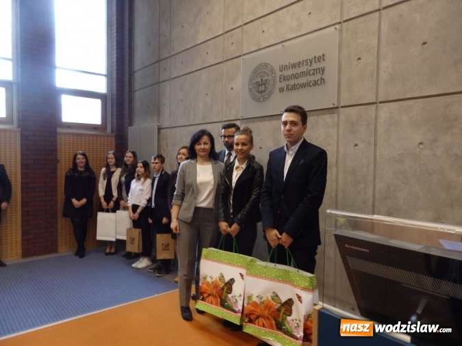 Zdjęcie w galerii na portalu naszwodzislaw.com: Postawili na innowacyjny  pomysł i wgrali. Uczniowie wodzisławskiego Ekonomika najlepsi  wiadomości z regionu