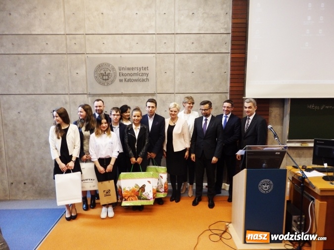 Zdjęcie w galerii na portalu naszwodzislaw.com: Postawili na innowacyjny  pomysł i wgrali. Uczniowie wodzisławskiego Ekonomika najlepsi  wiadomości z regionu