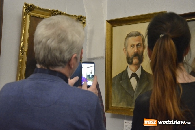 Zdjęcie w galerii na portalu naszwodzislaw.com: Poczet zasłużonych Wodzisławian - niezwykła wystawa w wodzisławskim Muzeum wiadomości z regionu