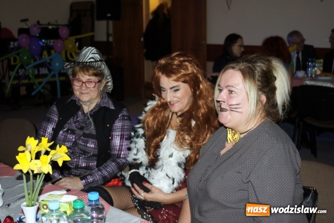 Zdjęcie w galerii na portalu naszwodzislaw.com: Gogołowskie KGW pożegnało karnawał podczas Babskiego Combra wiadomości z regionu