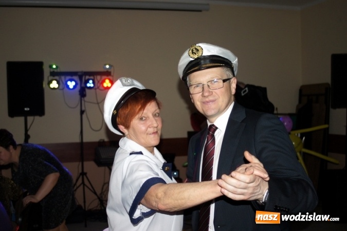 Zdjęcie w galerii na portalu naszwodzislaw.com: Gogołowskie KGW pożegnało karnawał podczas Babskiego Combra wiadomości z regionu