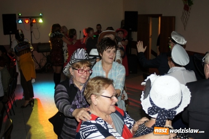 Zdjęcie w galerii na portalu naszwodzislaw.com: Gogołowskie KGW pożegnało karnawał podczas Babskiego Combra wiadomości z regionu