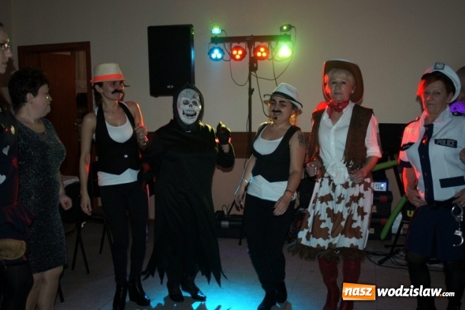 Zdjęcie w galerii na portalu naszwodzislaw.com: Gogołowskie KGW pożegnało karnawał podczas Babskiego Combra wiadomości z regionu