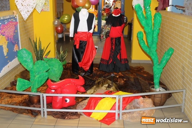 Zdjęcie w galerii na portalu naszwodzislaw.com: Hiszpańska zabawa w Plastusiowie  wiadomości z regionu