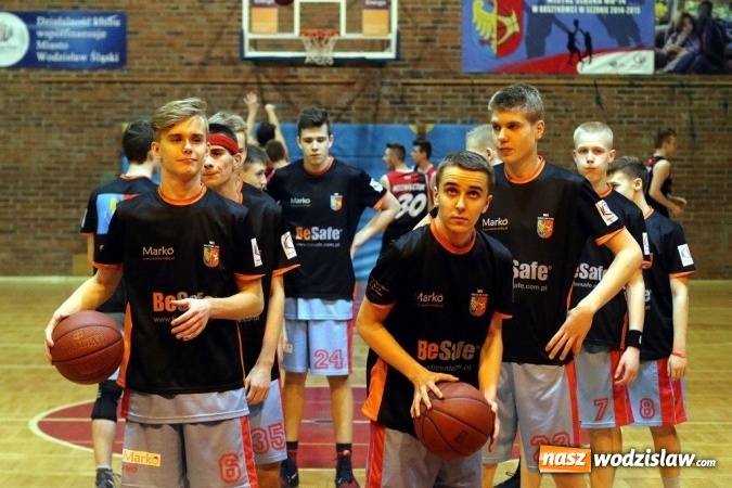 Zdjęcie w galerii na portalu naszwodzislaw.com: Koszykarze MKS Wodzisław górą! Wicelider tabeli pokonany  wiadomości z regionu