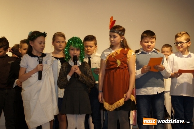 Zdjęcie w galerii na portalu naszwodzislaw.com: Koło Gospodyń Wiejskich w Mszanie świętowało Dzień Kobiet wiadomości z regionu