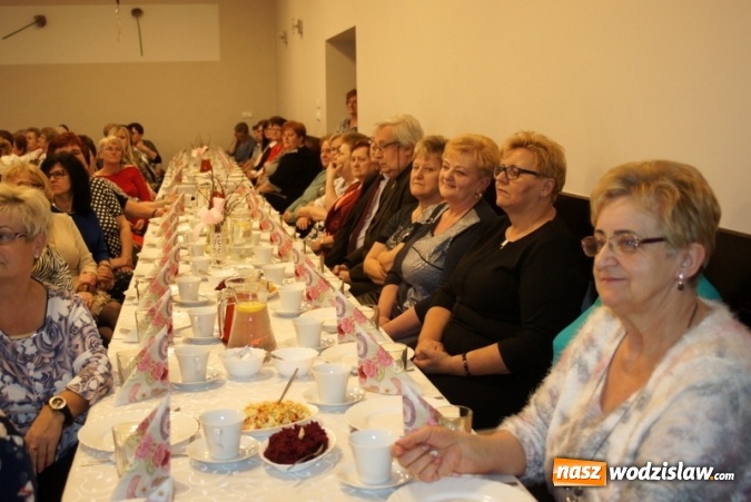 Zdjęcie w galerii na portalu naszwodzislaw.com: Koło Gospodyń Wiejskich w Mszanie świętowało Dzień Kobiet wiadomości z regionu