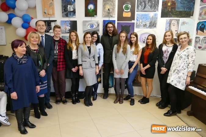 Zdjęcie w galerii na portalu naszwodzislaw.com: Spacer po wyobraźni - Strach ma wielkie oczy. Podsumowanie Regionalnego Konkursu Artystycznego dla Gimnazjalistów wiadomości z regionu