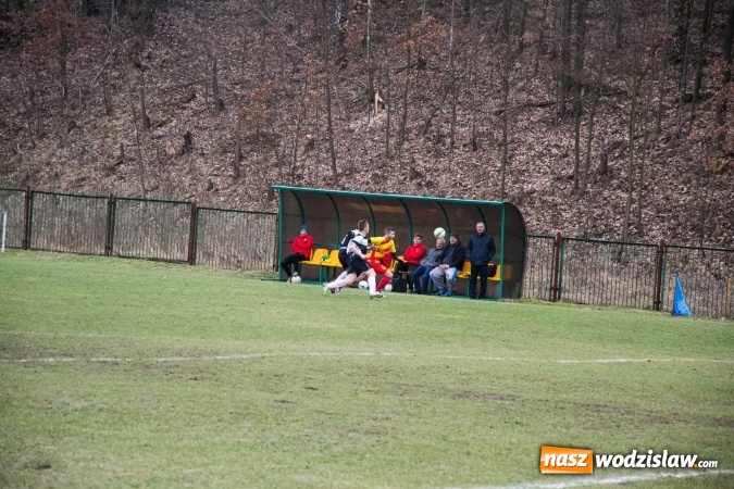 Zdjęcie w galerii na portalu naszwodzislaw.com: Płomień z Połomi nie dał szans gotartowickim Sygnałom wiadomości z regionu