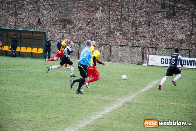 Zdjęcie w galerii na portalu naszwodzislaw.com: Płomień z Połomi nie dał szans gotartowickim Sygnałom wiadomości z regionu