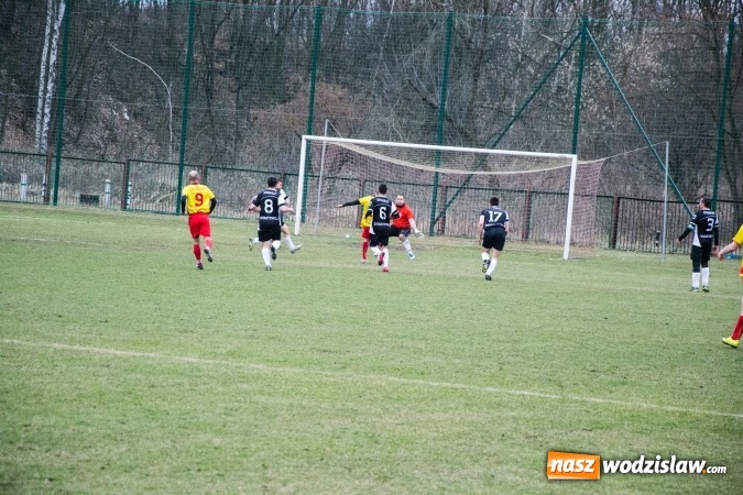 Zdjęcie w galerii na portalu naszwodzislaw.com: Płomień z Połomi nie dał szans gotartowickim Sygnałom wiadomości z regionu