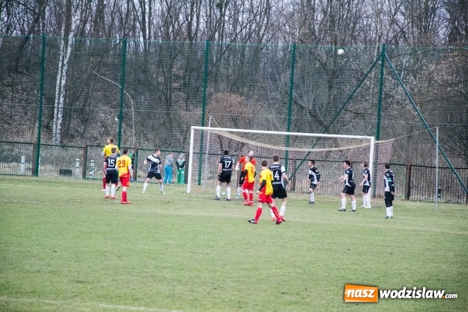 Zdjęcie w galerii na portalu naszwodzislaw.com: Płomień z Połomi nie dał szans gotartowickim Sygnałom wiadomości z regionu