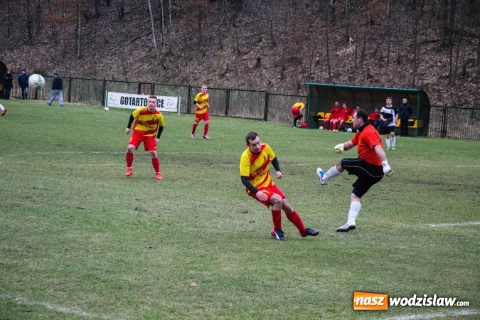 Zdjęcie w galerii na portalu naszwodzislaw.com: Płomień z Połomi nie dał szans gotartowickim Sygnałom wiadomości z regionu