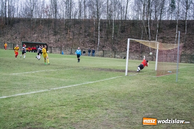 Zdjęcie w galerii na portalu naszwodzislaw.com: Płomień z Połomi nie dał szans gotartowickim Sygnałom wiadomości z regionu