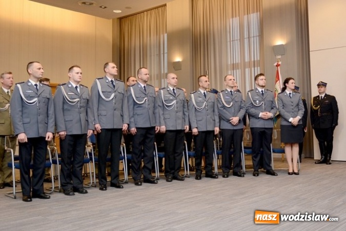 Zdjęcie w galerii na portalu naszwodzislaw.com: Bohaterowie czas&oacute;w pokoju. Wodzisławscy policjanci nagrodzeni przez szefa MSWiA wiadomości z regionu